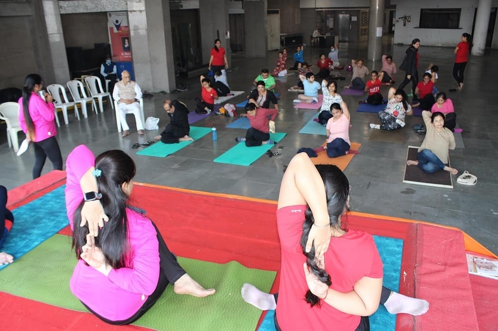 Awareness session on 'Yoga at Home with Different Health Issues' organized at Surat