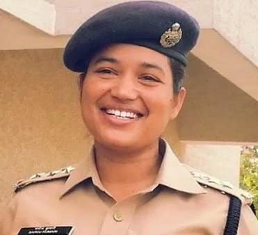 Saroj Kumari, who used to sweat on the farm with her parents and graze cows and buffaloes, is now an IPS officer.